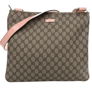 GUCCI GG Supreme Monogram Pink Lined Medium Flat Crossbody Messenger Bag Canvas